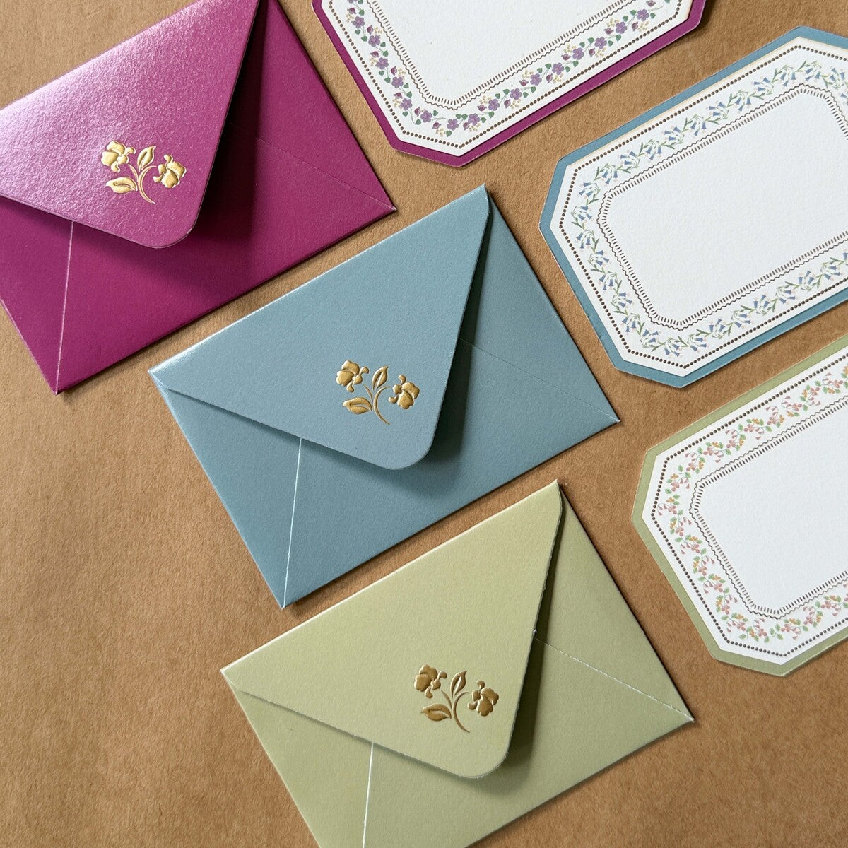 Tricolour Bloom Stationery Set