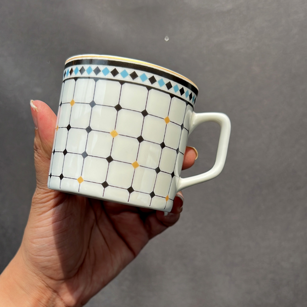 4 Cups and Tea Tin Gift Box