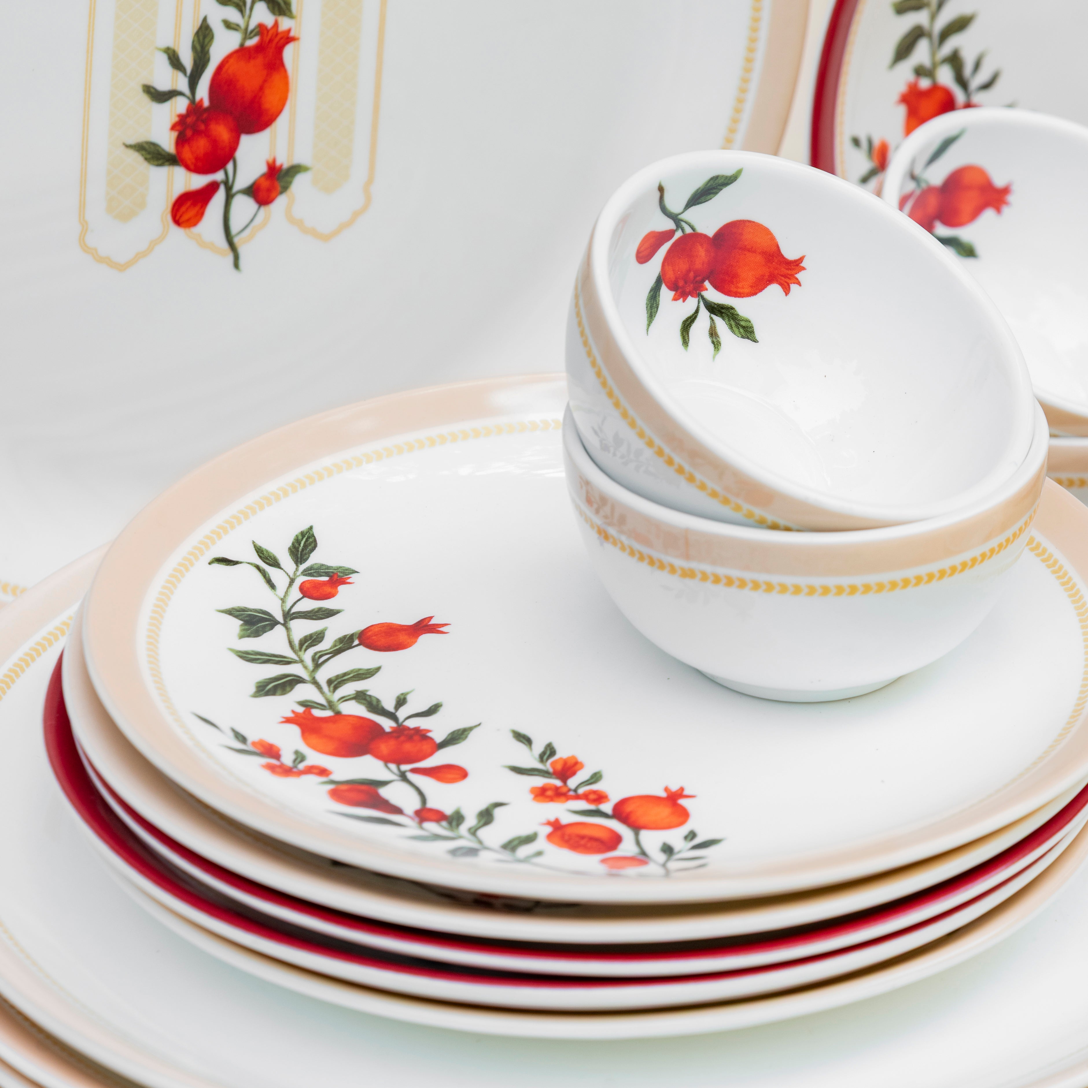 Anaar - 22 piece Dinner Set