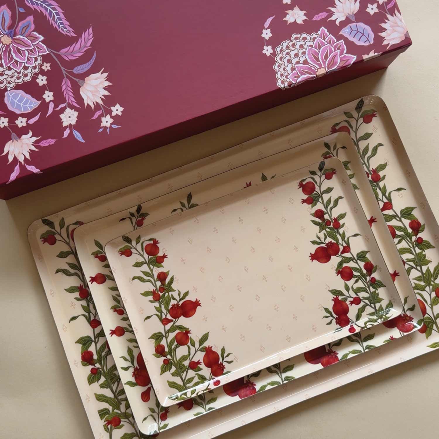 3 Tray Gift Box Anaar