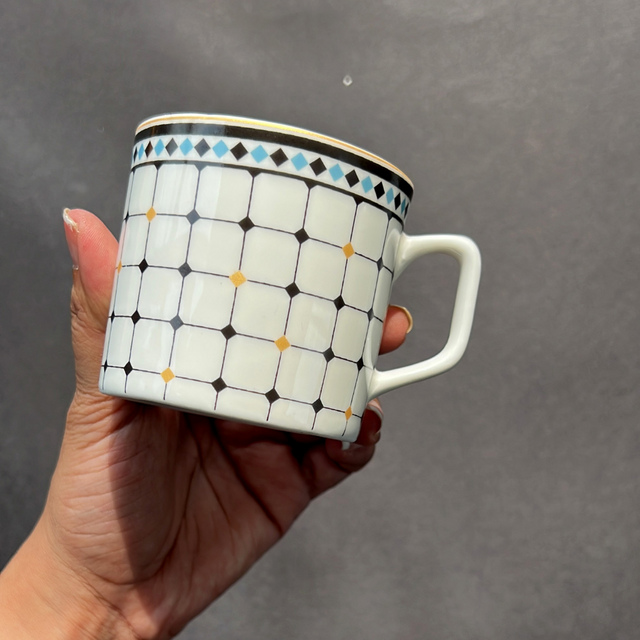 Victoria Tea Mugs - Set of 4