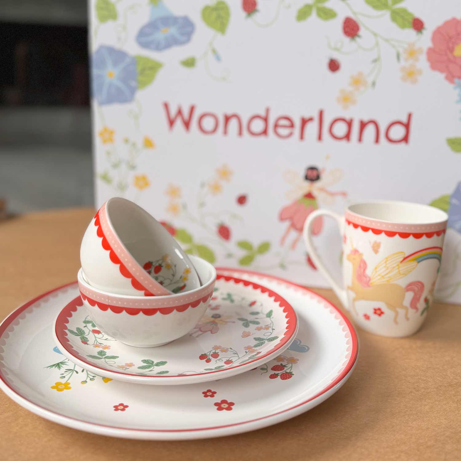 Wonderland Dinner Set
