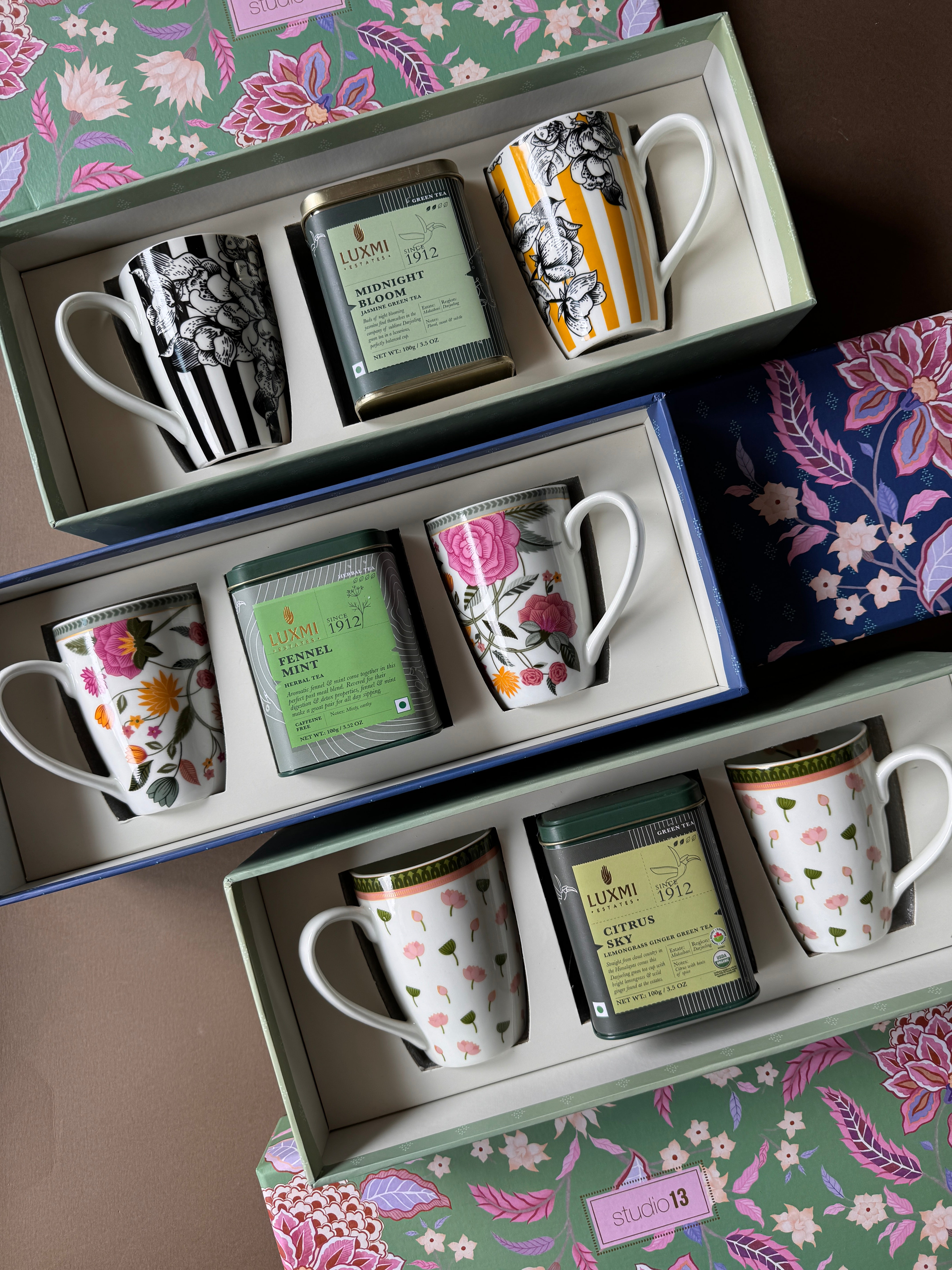Coffee Gift Box (2 Mugs and Coffee)