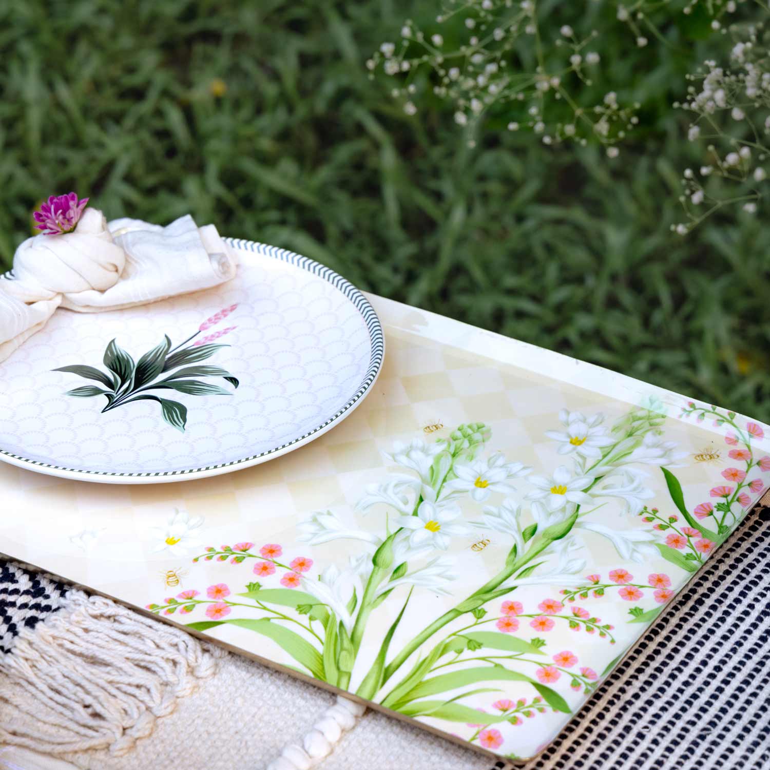 Floral Metal Tray Set – Set of 3 (Ivory, Green & Blush)