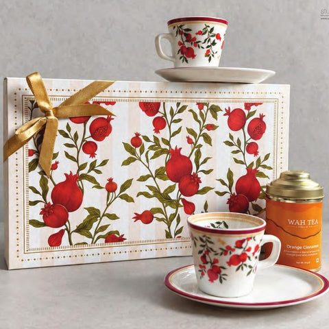 Oval Cups, Saucers & Tea